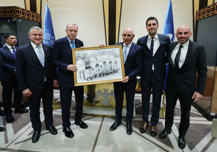 Cumhurbaşkanı Erdoğan, Süper Lig'e yükselen üç kulübü kabul etti